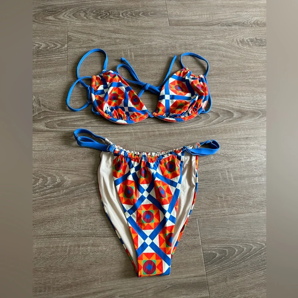 WeWoreWhat Riviera Mosaic Print Underwire Adjustable Bikini‎